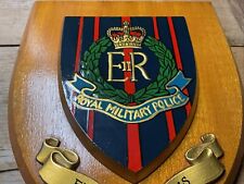VINTAGE HAND PAINTED ROYAL MILITARY POLICE (RMP) WALL PLAQUE/SHIELD