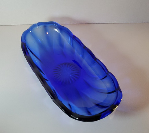 Ice cream boat dish - ice,