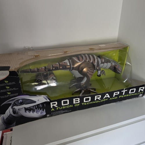Wowwee roboraptor large - roboraptor,