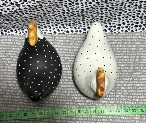 Vintage pottery chickens - chickens, polka