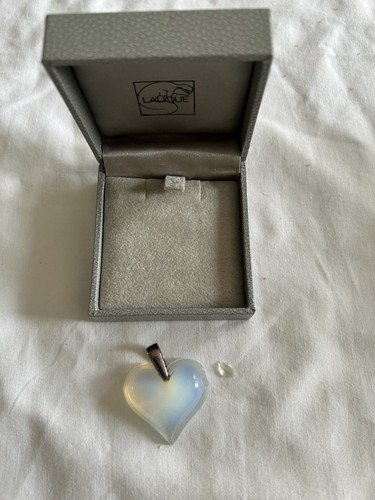 Lalique pendant opalescent - -,