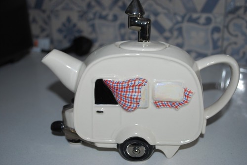The tea pottery caravan - pottery,