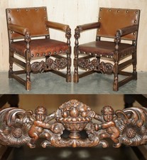 PAIR OR ORNATELY HAND CARVED