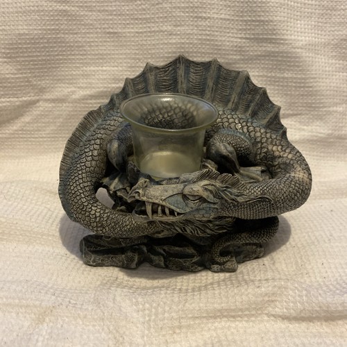 Polystone dragons the - the, tudor