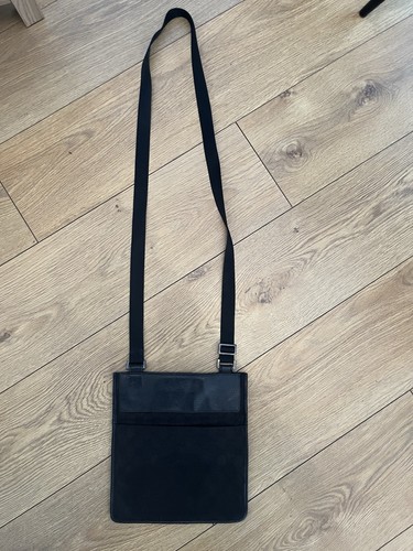 Genuine gucci messenger - gucci,