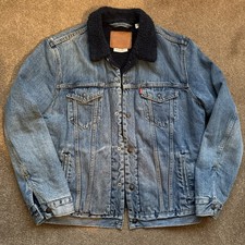 Levi’s Sherpa blue lined