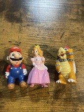 Vintage Nintendo Super Mario Bros Figures 1993. PVC small Figures Peach Bowser
