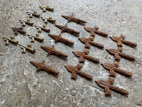 Vintage cast iron - cast, finials