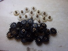 Meccano 5 Multipurpose Gear Wheels Part 27f  From This Pile (Not Everything)