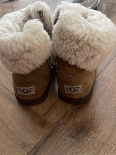 Children ugg boots size 8 - children’s,