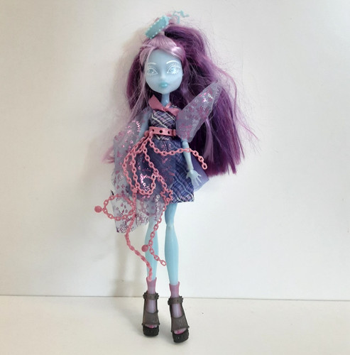 Monster high haunted school - high,