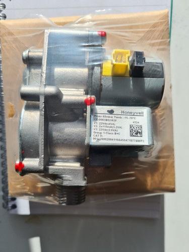 Vaillant boiler gas valve - vaillant,