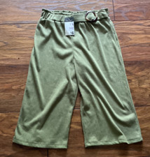 BNWT 7-8 Years Olive Cropped