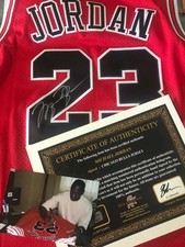 Signed Chicago Bulls NBA
