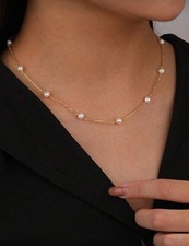 Gold and pearl dainty necklace