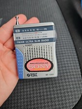 Vintage SONY FM/AM Ultra Slim Radio RF-1060 Compact Radio
