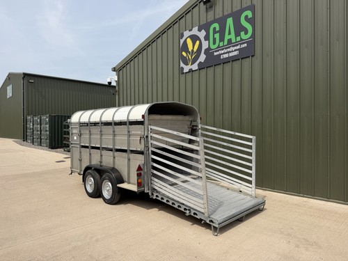 Nugent trailer 12ft - 12ft, livestock