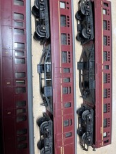 Triang Maroon LMS Coaches