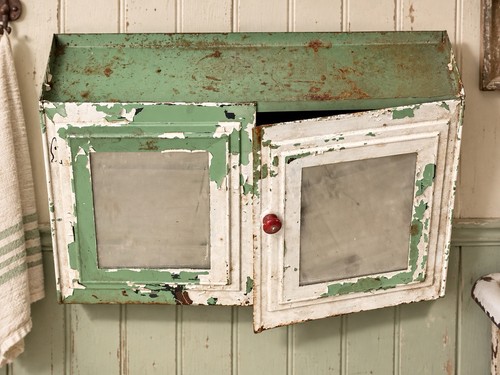 Vintage metal medicine - metal, cabinet