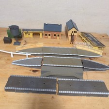 Hornby Boxed Red Brick Signal