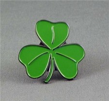 SHAMROCK ENAMEL PIN BADGE -