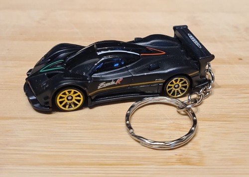 Diecast model car pagani - 1/64,