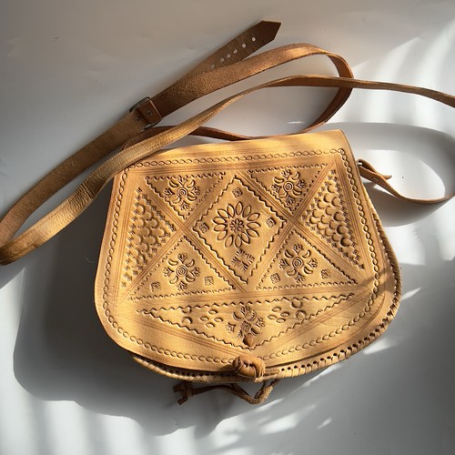 Vintage tooled tan - vintage,
