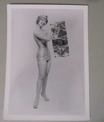 1950 beautiful model - ,