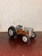 UNIVERSAL HOBBIES  1:16 SCALE