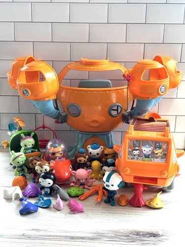 2010 large lot octonauts - of,