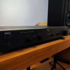 NAD 310 Stereo Amplifier - a