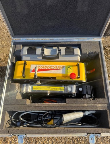 Cbs hurricane blowing machine - hurricane,