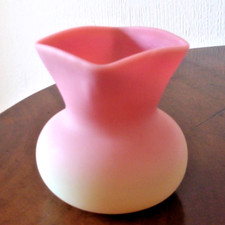 ANTIQUE WEBBS BURMESE GLASS VASE -19th. Century .