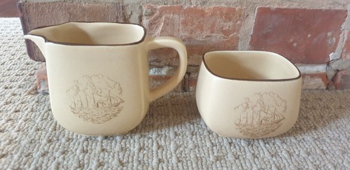 Honiton pottery ship duo - honiton,