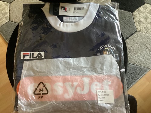 Luton town easyjet blue away - luton,
