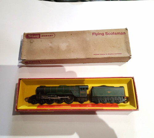 Tri ang hornby flying - oo,