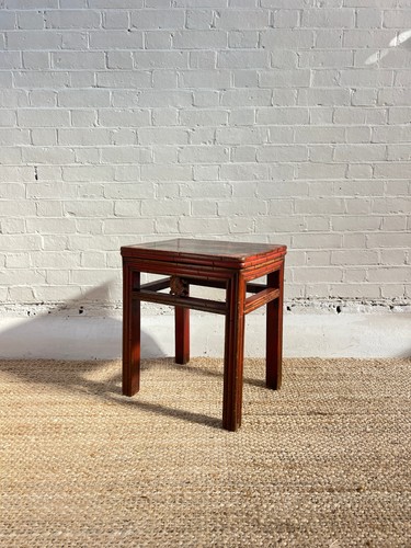 Red reeded side - reeded, table
