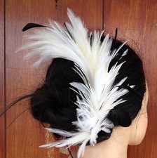 Ivory feather comb fascinator