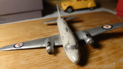 Dinky toys viking repainted - dinky,