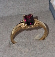 9ct Yellow Gold Rubellite Solitaire Ring  Size R