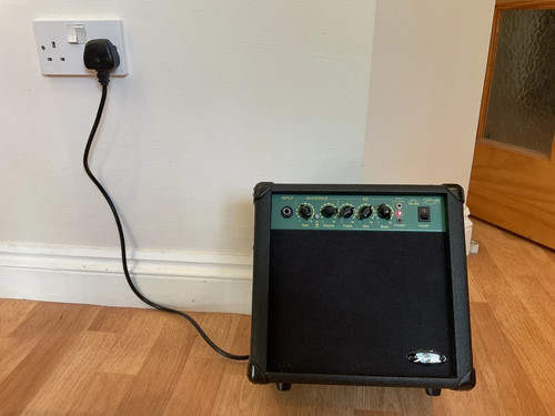 Stagg 10w guitar - ga,