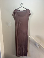 Primark Woman’s Beige Scoop