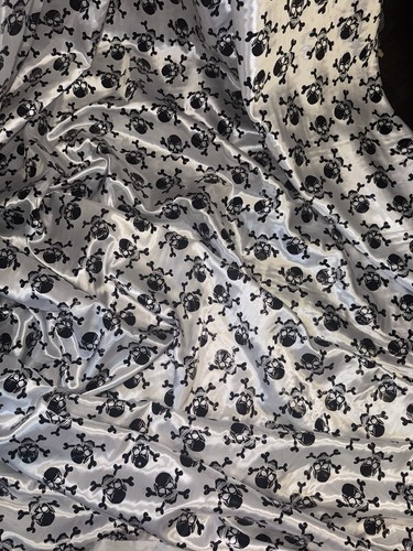 Mtr white black - mtr, skull,bones