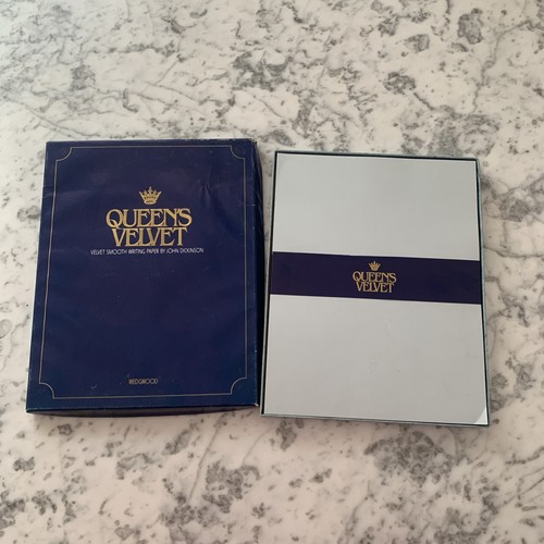 Vintage queens velvet wedgwood - queens,