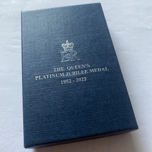 Queen platinum jubilee - queen,