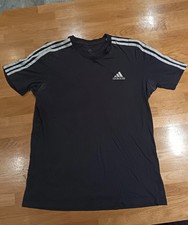 adidas Men's T-Shirt Size