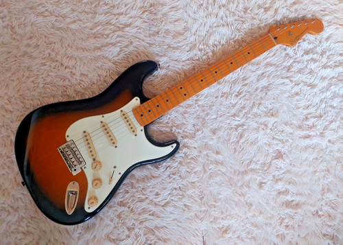 Squier classic - (by, fender)
