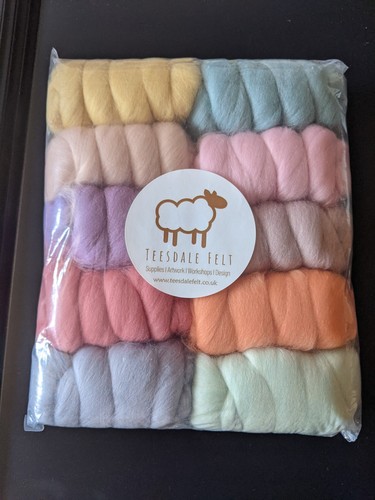 Needle felting wools 10 - felting,