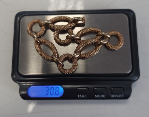 18ct textured gold link - textured,