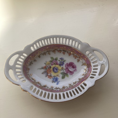 Vintage pretty dresden china - pretty,